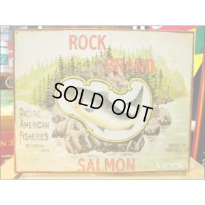 画像1: 釣りグッズ・インテリア【アメリカンブリキ看板】ROCK BRAND SALMON（ロックブランドサーモン）　品番：BS015