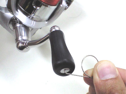 スピニングリール・ベイトリール共通　ハンドルノブ用ベアリングのチューニング改造手順