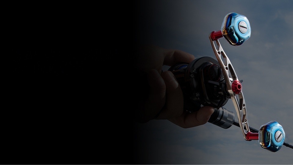 LIVRE CRANK 130 with the PT 35 knob, fitting reels from each manufacturer