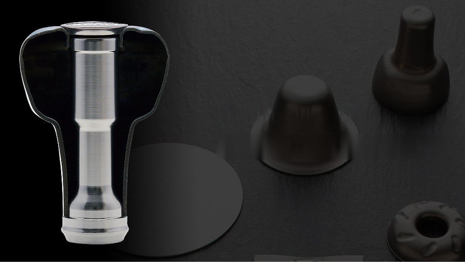 LIVRE EF30 titanium handle knob: the secret of its amazing lightness
