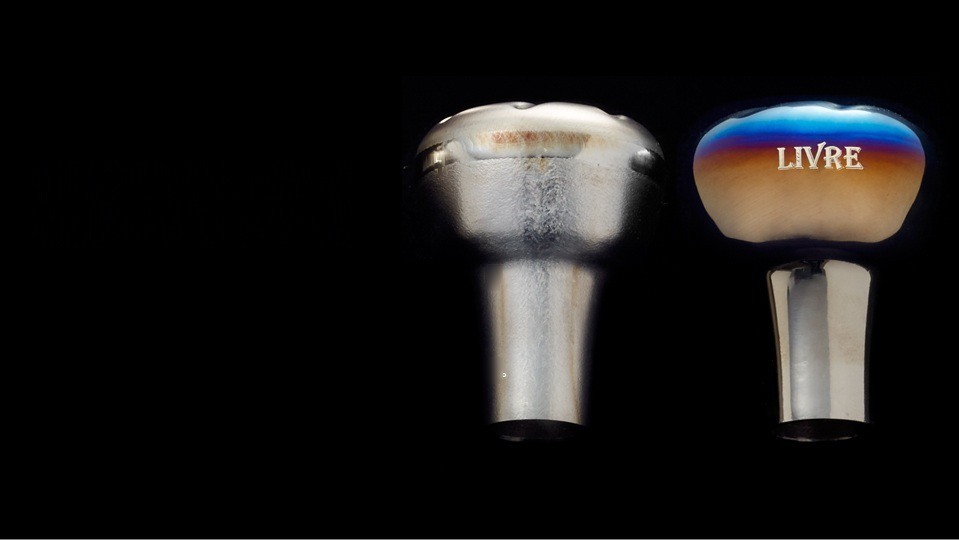 LIVRE EF30 titanium handle knob: a mirror buff finish for an outstanding grip