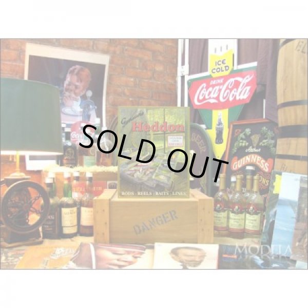 画像2: 釣りグッズ・インテリア【アメリカンブリキ看板】ヘドン  ルアーのつまったタックルボックス 品番:BS005 (2)