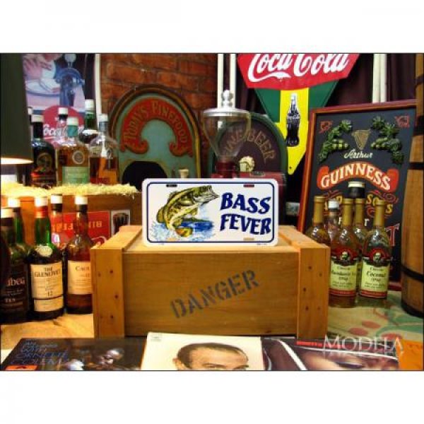 画像2: 釣りグッズ・インテリア【アメリカンブリキ看板】BASSFEVER(バスフィーバー) 品番:BS027 (2)