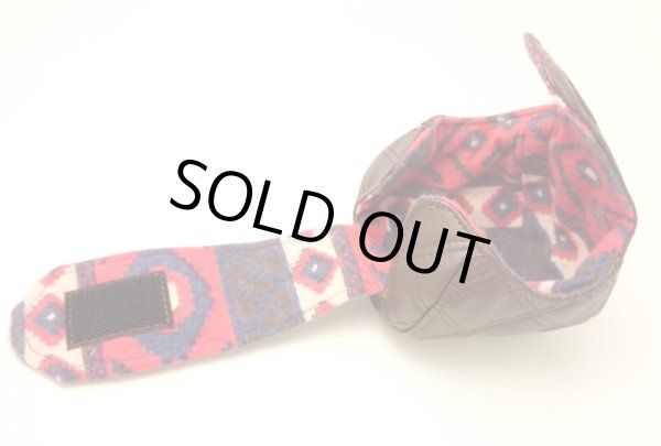 画像3: 【Couscous/クスクス】 ハンドメイドリールカバー キルティングブラウン×ネイティブアメリカン柄レッド (型番:qui_br-eth_in_re) ※在庫限りの特価※ (3)